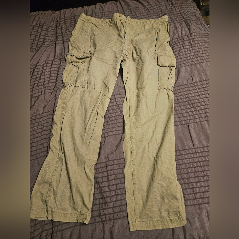 SONOMA Mens cargo Khaki pants